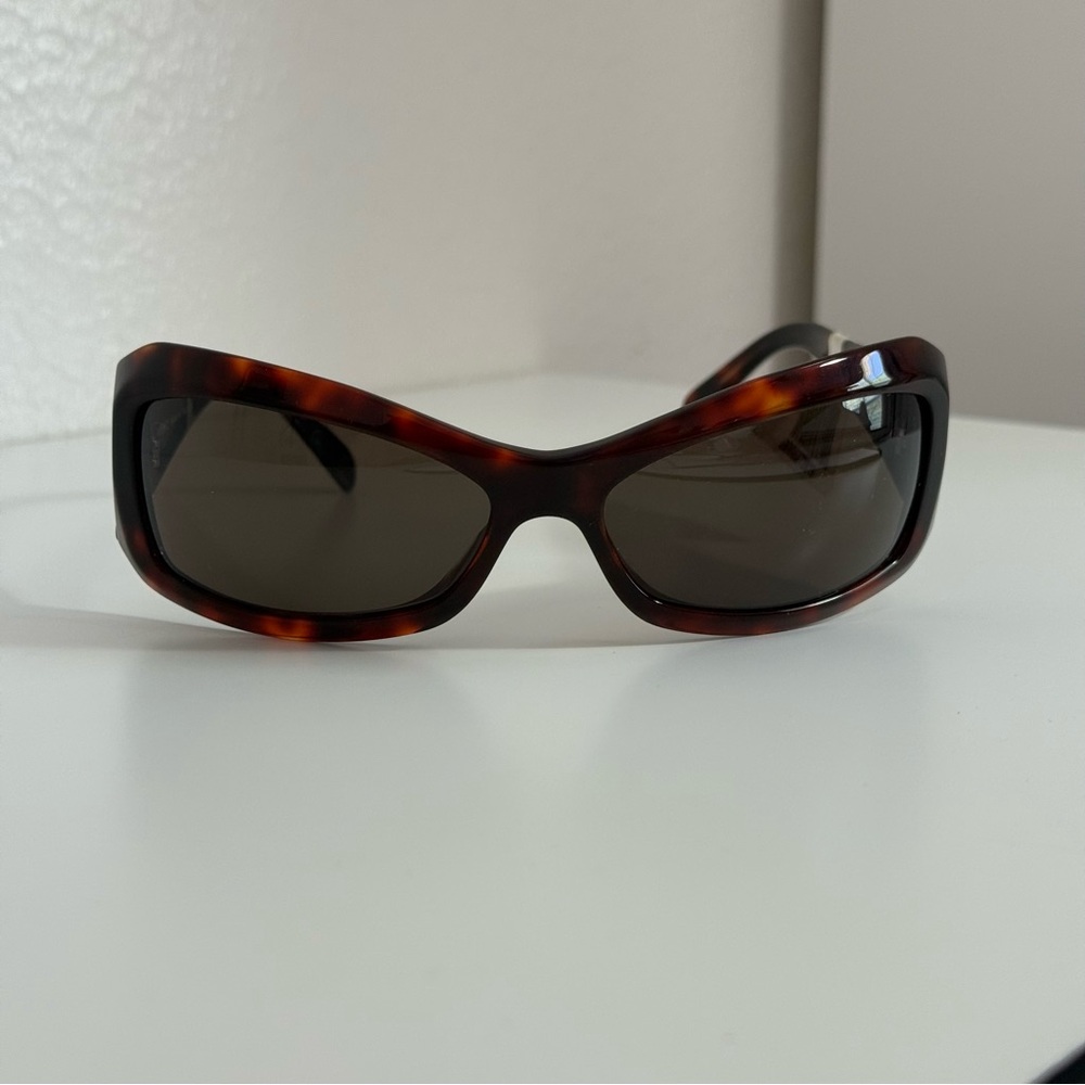 GIANNI VERSACE TORTOISE SUNGLASSES WITH CRYSTAL ARMS 4068